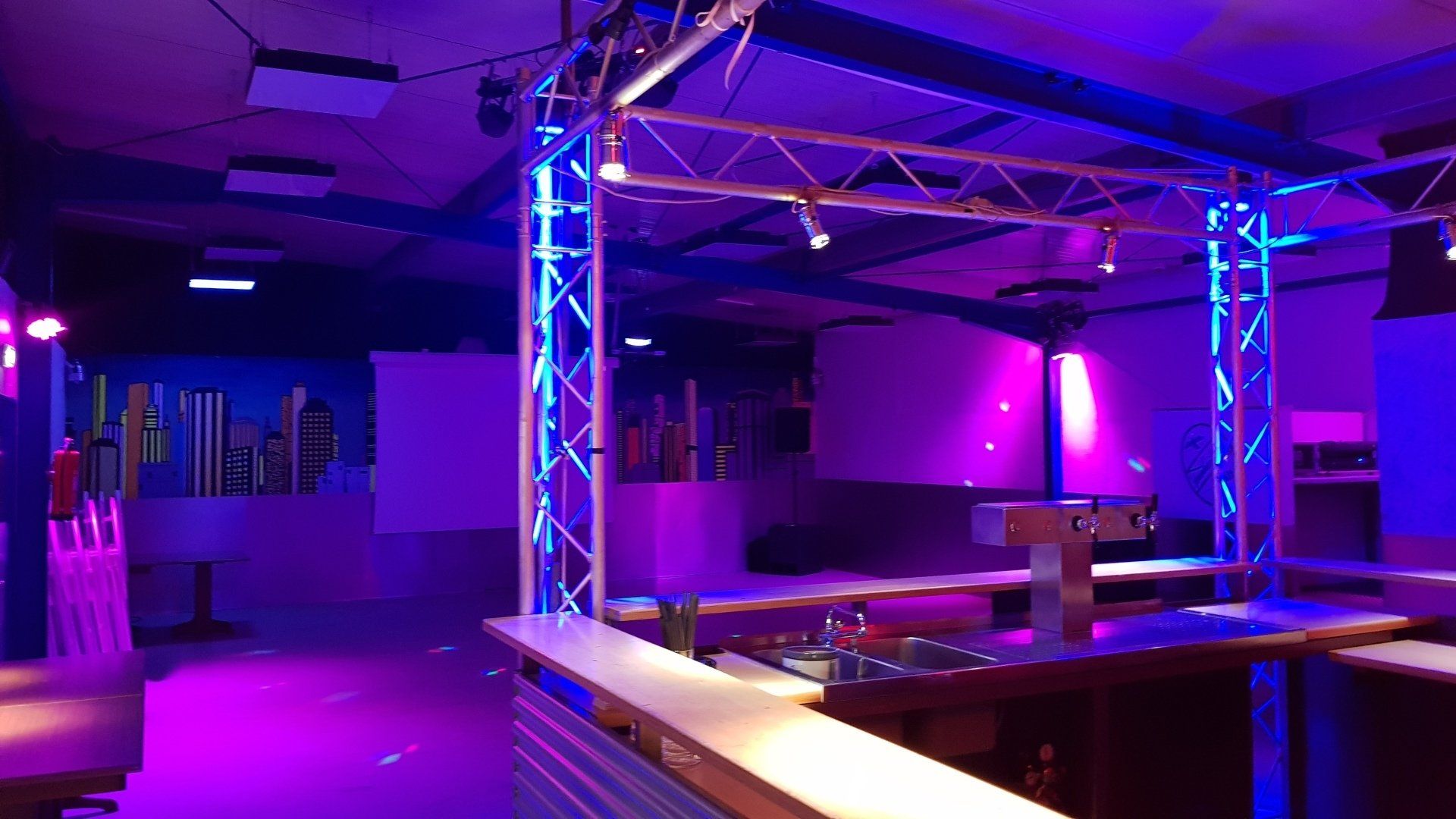 Die LMV Partyhalle Südstraße in Herne - Der Partyraum zum mieten